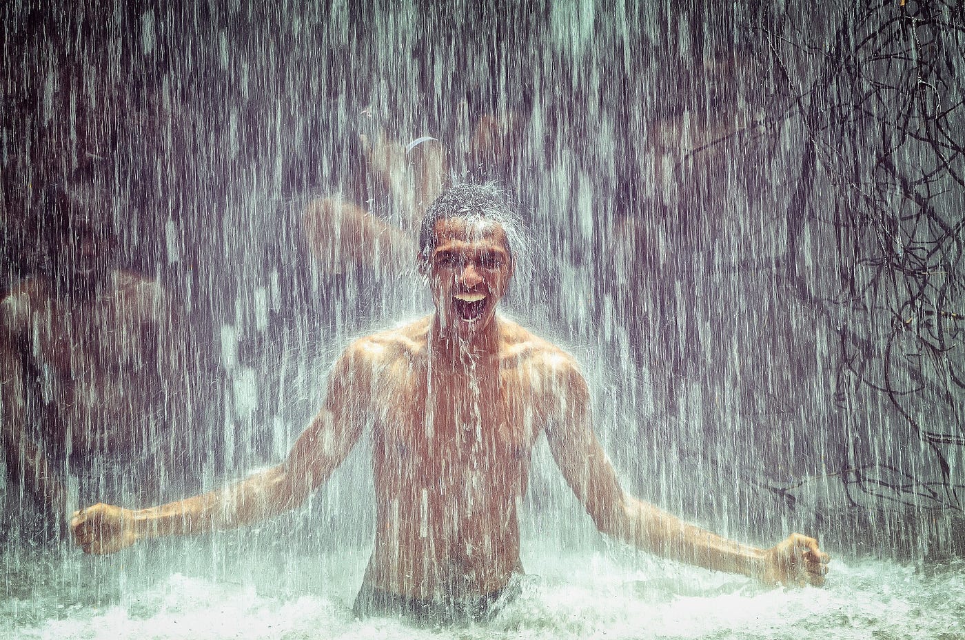 Embracing the Chill: The Surprising Benefits of Cold Showers - RED SUPPS